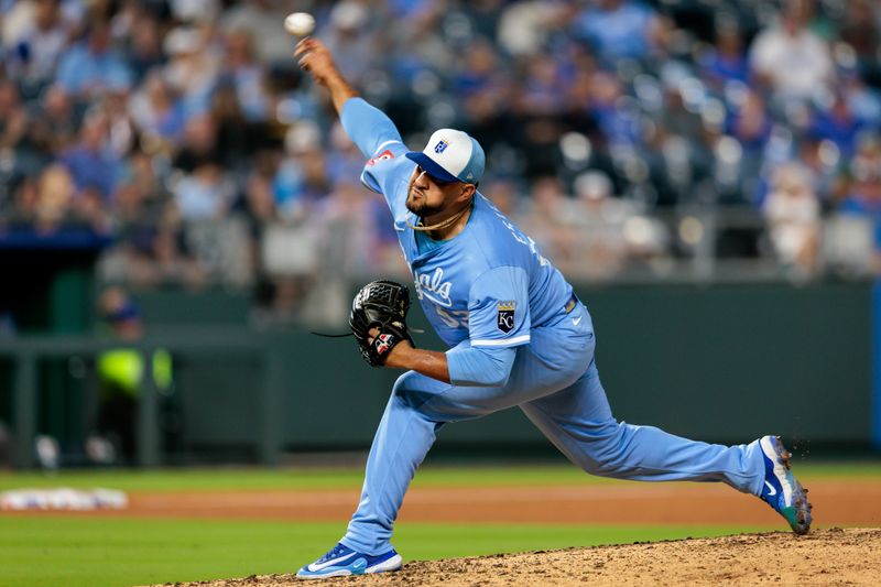 Sep 20, 2025; Kansas City, Missouri, USA; Kansas City Royals pitcher Carlos Estévez (53) pitches during the ninth inning against the Toronto Blue Jays at Kauffman Stadium. Mandatory Credit: William Purnell-Imagn Images