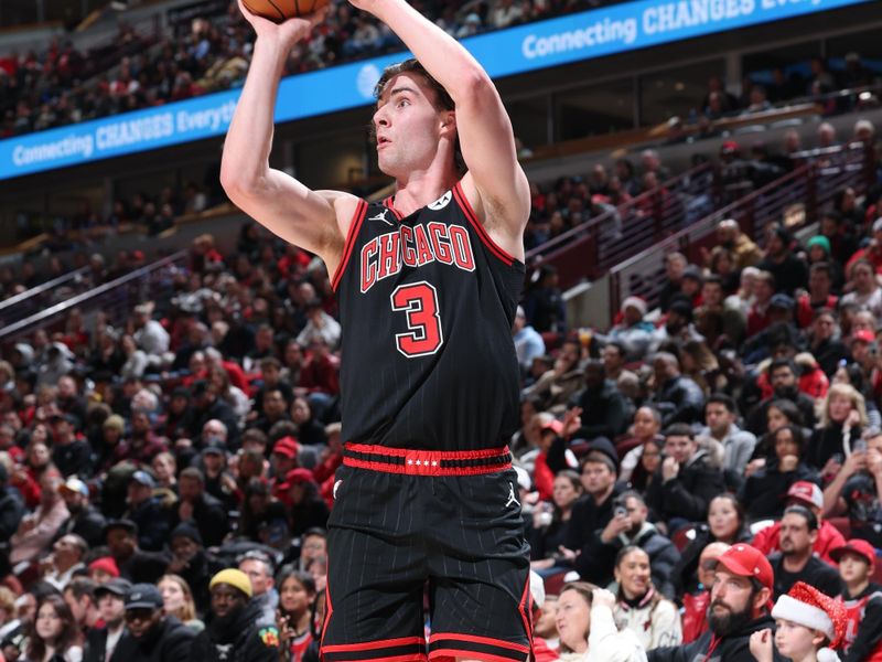 CHICAGO, IL - DECEMBER 13: Josh Giddey #3 of the Chicago Bulls shoots the ball during the game against the Charlotte Hornets on December 13, 2024 at United Center in Chicago, Illinois. NOTE TO USER: User expressly acknowledges and agrees that, by downloading and or using this photograph, User is consenting to the terms and conditions of the Getty Images License Agreement. Mandatory Copyright Notice: Copyright 2024 NBAE (Photo by Jeff Haynes/NBAE via Getty Images)