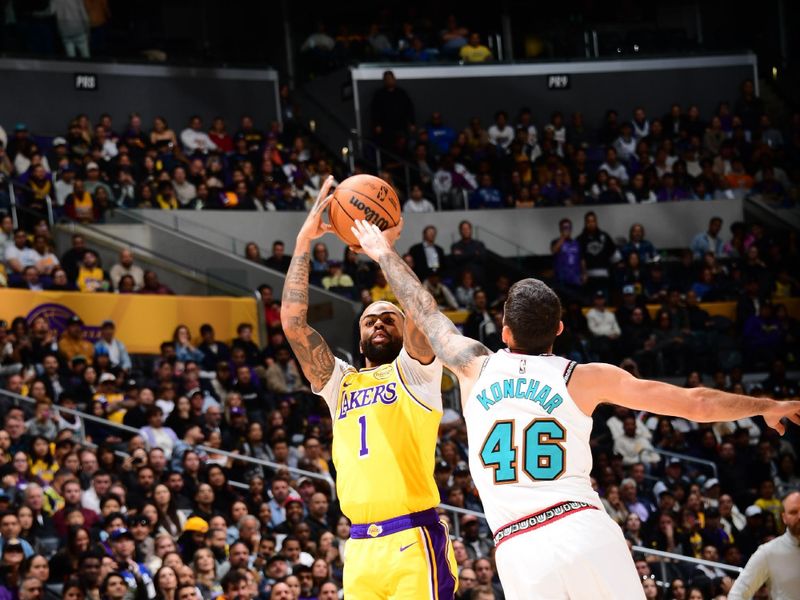 LOS ANGELES, CA - NOVEMBER 13: D'Angelo Russell #1 of the Los Angeles Lakers shoots the ball during the game against the Memphis Grizzlies on November 13, 2024 at Crypto.Com Arena in Los Angeles, California. NOTE TO USER: User expressly acknowledges and agrees that, by downloading and/or using this Photograph, user is consenting to the terms and conditions of the Getty Images License Agreement. Mandatory Copyright Notice: Copyright 2024 NBAE (Photo by Adam Pantozzi/NBAE via Getty Images)