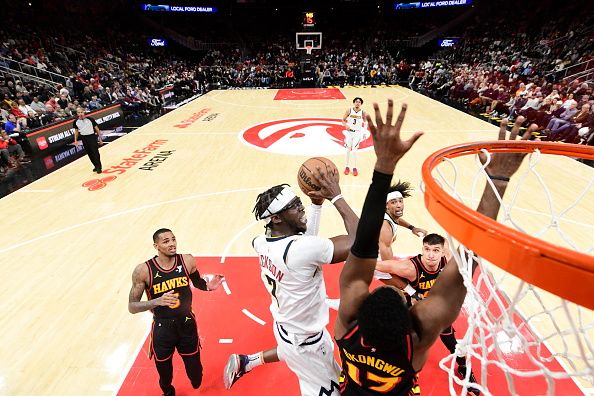 ATLANTA, GA - DECEMBER 11: Reggie Jackson #7 of the Denver Nuggets drives to the basket during the game against the Atlanta Hawks on December 11, 2023 at State Farm Arena in Atlanta, Georgia.  NOTE TO USER: User expressly acknowledges and agrees that, by downloading and/or using this Photograph, user is consenting to the terms and conditions of the Getty Images License Agreement. Mandatory Copyright Notice: Copyright 2023 NBAE (Photo by Adam Hagy/NBAE via Getty Images)