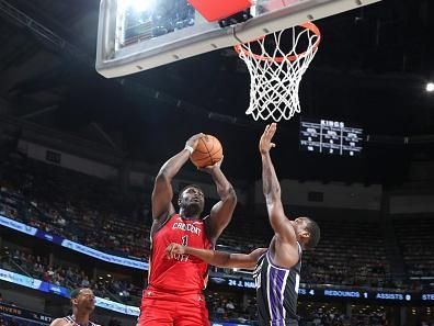 NEW ORLEANS, LA - NOVEMBER 20: Zion Williamson #1 of the New Orleans Pelicans goes to the basket during the game on November 20, 2023 at the Smoothie King Center in New Orleans, Louisiana. NOTE TO USER: User expressly acknowledges and agrees that, by downloading and or using this Photograph, user is consenting to the terms and conditions of the Getty Images License Agreement. Mandatory Copyright Notice: Copyright 2023 NBAE (Photo by Layne Murdoch Jr/NBAE via Getty Images)