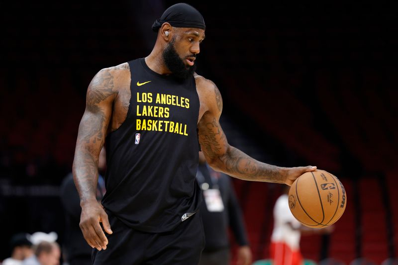 HOUSTON, TEXAS - NOVEMBER 08: LeBron James #23 of the Los Angeles Lakers warms up prior to facing the Houston Rockets at Toyota Center on November 08, 2023 in Houston, Texas. NOTE TO USER: User expressly acknowledges and agrees that, by downloading and or using this photograph, User is consenting to the terms and conditions of the Getty Images License Agreement.? (Photo by Carmen Mandato/Getty Images)