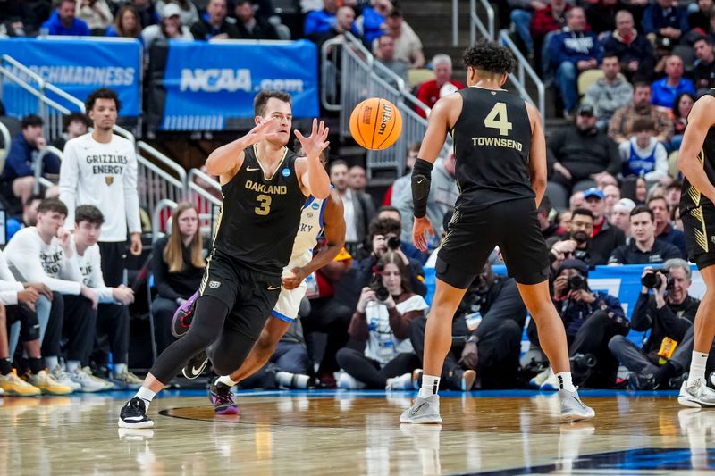 Mar 21, 2024; Pittsburgh, PA, USA; Oakland Golden Grizzlies guard Jack Gohlke (3) catches the ball during the second half in the first round of the 2024 NCAA Tournament at PPG Paints Arena. Mandatory Credit: Gregory Fisher-USA TODAY Sports