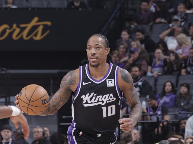 SACRAMENTO, CA - JANUARY 16: DeMar DeRozan #10 of the Sacramento Kings dribbles the ball during the game against the Houston Rockets on January 16, 2025 at Golden 1 Center in Sacramento, California. NOTE TO USER: User expressly acknowledges and agrees that, by downloading and or using this Photograph, user is consenting to the terms and conditions of the Getty Images License Agreement. Mandatory Copyright Notice: Copyright 2025 NBAE (Photo by Rocky Widner/NBAE via Getty Images)