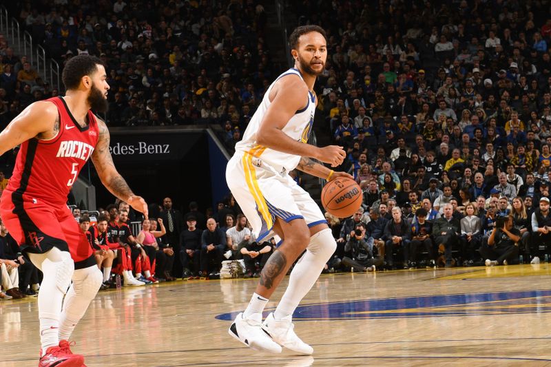 SAN FRANCISCO, CA - DECEMBER 5: Kyle Anderson #1 of the Golden State Warriors dribbles the ball during the game against the Houston Rockets on December 5, 2024 at Chase Center in San Francisco, California. NOTE TO USER: User expressly acknowledges and agrees that, by downloading and or using this photograph, user is consenting to the terms and conditions of Getty Images License Agreement. Mandatory Copyright Notice: Copyright 2024 NBAE (Photo by Noah Graham/NBAE via Getty Images)