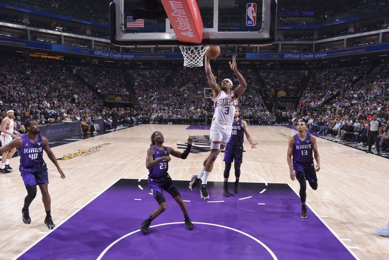 SACRAMENTO, CA - APRIL 12: Bradley Beal #3 of the Phoenix Suns drives to the basket during the game against the Sacramento Kings on April 12, 2024 at Golden 1 Center in Sacramento, California. NOTE TO USER: User expressly acknowledges and agrees that, by downloading and or using this Photograph, user is consenting to the terms and conditions of the Getty Images License Agreement. Mandatory Copyright Notice: Copyright 2024 NBAE (Photo by Rocky Widner/NBAE via Getty Images)