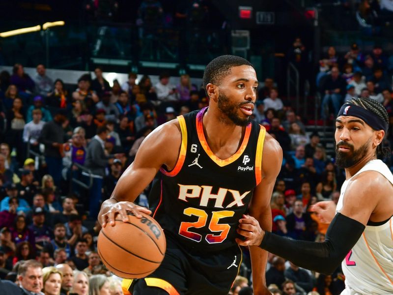 PHOENIX, AZ - JANUARY 6:  Mikal Bridges #25 of the Phoenix Suns drives to the basket during the game against the Miami Heat on January 6, 2023 at Footprint Center in Phoenix, Arizona. NOTE TO USER: User expressly acknowledges and agrees that, by downloading and or using this photograph, user is consenting to the terms and conditions of the Getty Images License Agreement. Mandatory Copyright Notice: Copyright 2023 NBAE (Photo by Kate Frese/NBAE via Getty Images)