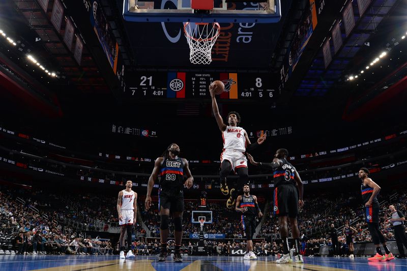 DETROIT, MI - NOVEMBER 12: Josh Richardson #0 of the Miami Heat drives to the basket during the game against the Detroit Pistons during the Emirates NBA Cup game on November 12, 2024 at Little Caesars Arena in Detroit, Michigan. NOTE TO USER: User expressly acknowledges and agrees that, by downloading and/or using this photograph, User is consenting to the terms and conditions of the Getty Images License Agreement. Mandatory Copyright Notice: Copyright 2024 NBAE (Photo by Chris Schwegler/NBAE via Getty Images)