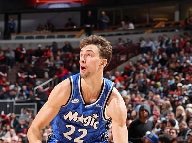 CHICAGO, IL - NOVEMBER 15: Franz Wagner #22 of the Orlando Magic handles the ball during the game against the Chicago Bulls on November 15, 2023 at United Center in Chicago, Illinois. NOTE TO USER: User expressly acknowledges and agrees that, by downloading and or using this photograph, User is consenting to the terms and conditions of the Getty Images License Agreement. Mandatory Copyright Notice: Copyright 2023 NBAE (Photo by Jeff Haynes/NBAE via Getty Images)