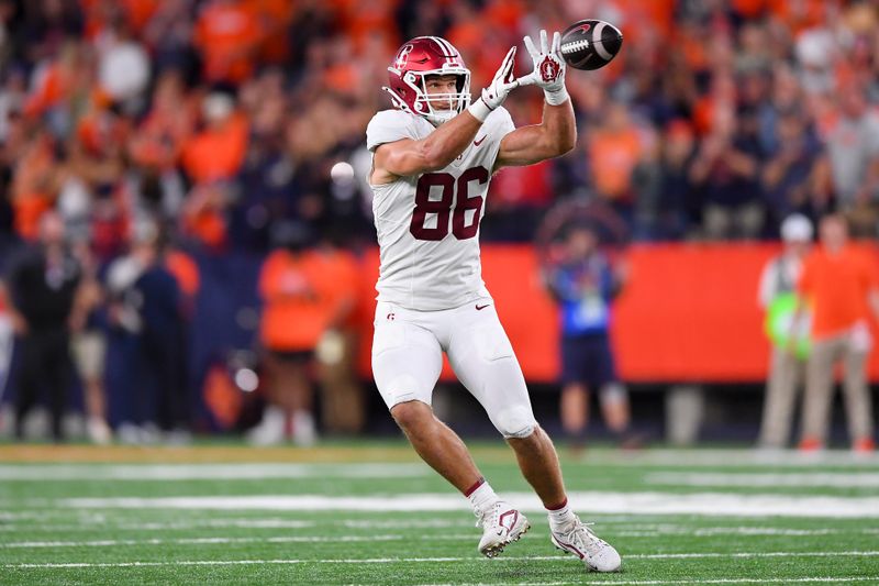 Sep 20, 2024; Syracuse, New York, USA; Stanford Cardinal tight end Sam Roush (86) makes a catch against the Syracuse Orange during the second half at the JMA Wireless Dome. Mandatory Credit: Rich Barnes-Imagn Images