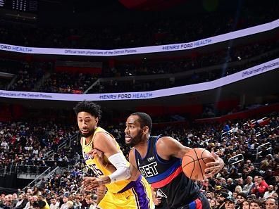 DETROIT, MI - NOVEMBER 29: Alec Burks #14 of the Detroit Pistons drives to the basket during the game against the Los Angeles Lakers on November 29, 2023 at Little Caesars Arena in Detroit, Michigan. NOTE TO USER: User expressly acknowledges and agrees that, by downloading and/or using this photograph, User is consenting to the terms and conditions of the Getty Images License Agreement. Mandatory Copyright Notice: Copyright 2023 NBAE (Photo by Chris Schwegler/NBAE via Getty Images)