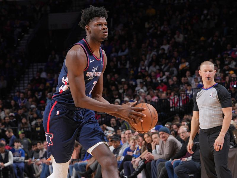 PHILADELPHIA, PA - FEBRUARY 7:  Mo Bamba #7 of the Philadelphia 76ers handles the ball during the game  on February 7, 2024 at the Wells Fargo Center in Philadelphia, Pennsylvania NOTE TO USER: User expressly acknowledges and agrees that, by downloading and/or using this Photograph, user is consenting to the terms and conditions of the Getty Images License Agreement. Mandatory Copyright Notice: Copyright 2024 NBAE (Photo by Jesse D. Garrabrant/NBAE via Getty Images)