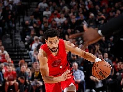 PORTLAND, OR - NOVEMBER 15: Skylar Mays #5 of the Portland Trail Blazers dribbles the ball during the game against the Cleveland Cavaliers on November 15, 2023 at the Moda Center Arena in Portland, Oregon. NOTE TO USER: User expressly acknowledges and agrees that, by downloading and or using this photograph, user is consenting to the terms and conditions of the Getty Images License Agreement. Mandatory Copyright Notice: Copyright 2023 NBAE (Photo by Cameron Browne/NBAE via Getty Images)