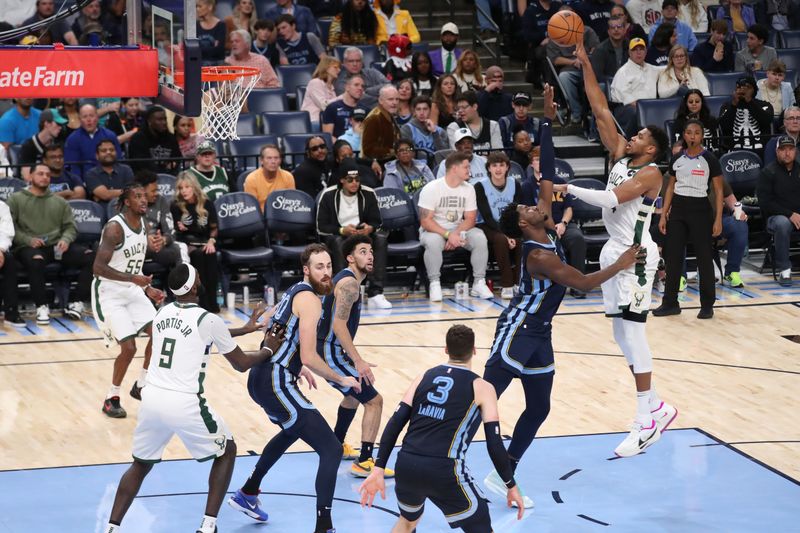 MEMPHIS, TN - OCTOBER 31: Giannis Antetokounmpo #34 of the Milwaukee Bucks shoots the ball during the game against the Memphis Grizzlies on October 31, 2024 at FedExForum in Memphis, Tennessee. NOTE TO USER: User expressly acknowledges and agrees that, by downloading and or using this photograph, User is consenting to the terms and conditions of the Getty Images License Agreement. Mandatory Copyright Notice: Copyright 2024 NBAE (Photo by Joe Murphy/NBAE via Getty Images)