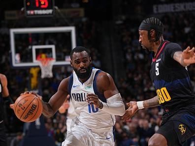 DENVER, CO - DECEMBER 18: Tim Hardaway Jr. #10 of the Dallas Mavericks handles the ball during the game against the Denver Nuggets on December 18, 2023 at the Ball Arena in Denver, Colorado. NOTE TO USER: User expressly acknowledges and agrees that, by downloading and/or using this Photograph, user is consenting to the terms and conditions of the Getty Images License Agreement. Mandatory Copyright Notice: Copyright 2023 NBAE (Photo by Bart Young/NBAE via Getty Images)