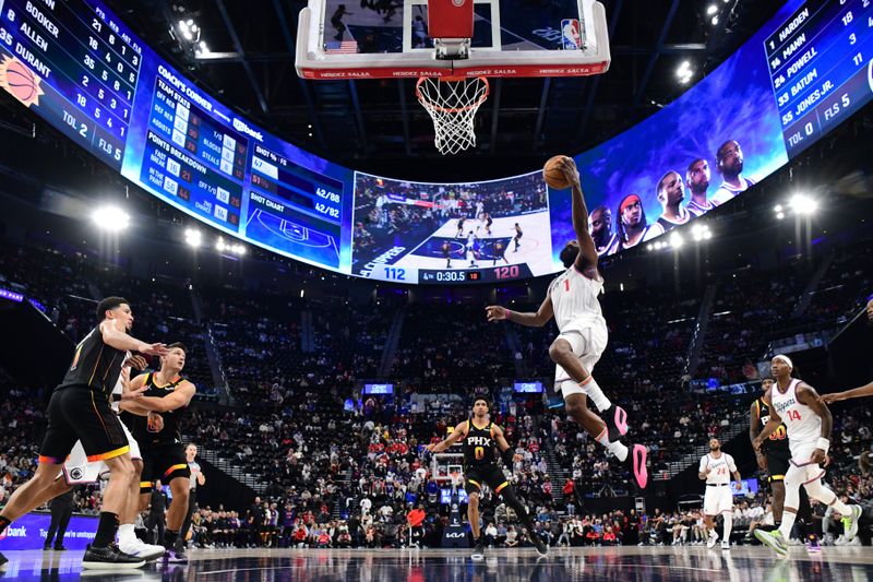 INGLEWOOD, CA - OCTOBER 31: James Harden #1 of the LA Clippers shoots the ball during the game against the Phoenix Suns on October 31, 2024 at Intuit Dome in Los Angeles, California. NOTE TO USER: User expressly acknowledges and agrees that, by downloading and/or using this Photograph, user is consenting to the terms and conditions of the Getty Images License Agreement. Mandatory Copyright Notice: Copyright 2024 NBAE (Photo by Adam Pantozzi/NBAE via Getty Images)