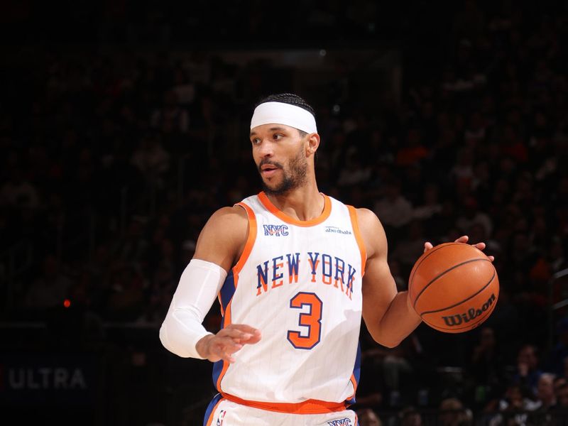 NEW YORK, NY - DECEMBER 1: Josh Hart #3 of the New York Knicks dribbles the ball during the game against the New Orleans Pelicans on December 1, 2024 at Madison Square Garden in New York City, New York.  NOTE TO USER: User expressly acknowledges and agrees that, by downloading and or using this photograph, User is consenting to the terms and conditions of the Getty Images License Agreement. Mandatory Copyright Notice: Copyright 2024 NBAE  (Photo by Nathaniel S. Butler/NBAE via Getty Images)