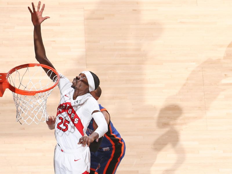 NEW YORK, NY - JANUARY 20: Chris Boucher #25 of the Toronto Raptors drives to the basket during the game against the New York Knicks on January 20, 2024 at Madison Square Garden in New York City, New York.  NOTE TO USER: User expressly acknowledges and agrees that, by downloading and or using this photograph, User is consenting to the terms and conditions of the Getty Images License Agreement. Mandatory Copyright Notice: Copyright 2024 NBAE  (Photo by Nathaniel S. Butler/NBAE via Getty Images)