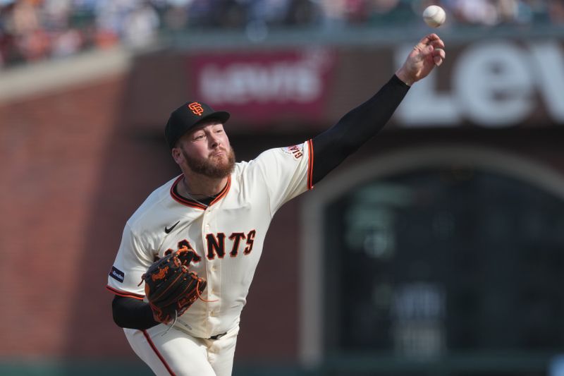 Giants strand 5 as Yankees break through in the 6th at Oracle Park