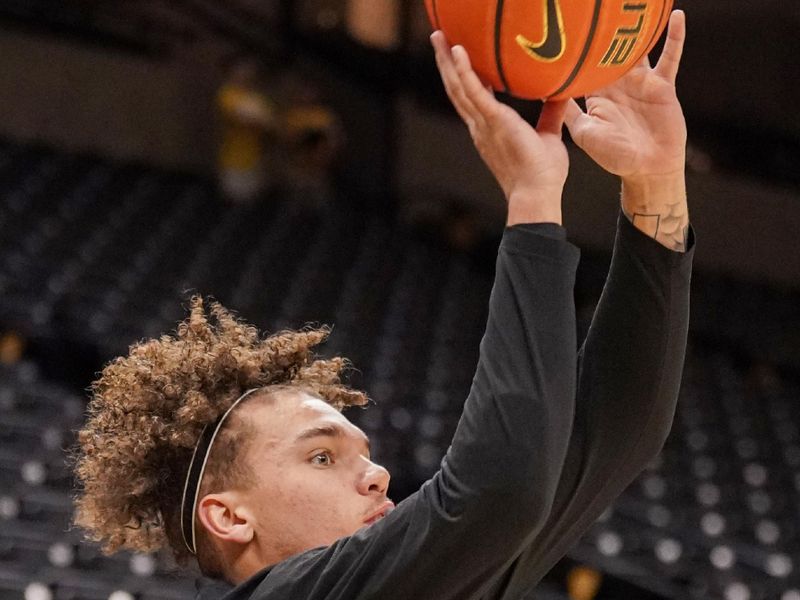 Feb 20, 2024; Columbia, Missouri, USA; Missouri Tigers forward Noah Carter (35) warms up against the Tennessee Volunteers prior to a game at Mizzou Arena. Mandatory Credit: Denny Medley-USA TODAY Sports