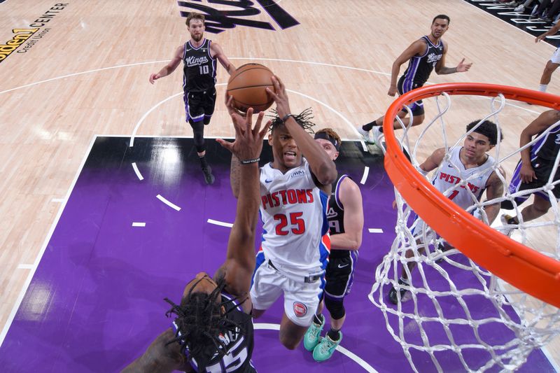 SACRAMENTO, CA - FEBRUARY 7: Marcus Sasser #25 of the Detroit Pistons drives to the basket during the game against the Sacramento Kings on February 7, 2024 at Golden 1 Center in Sacramento, California. NOTE TO USER: User expressly acknowledges and agrees that, by downloading and or using this Photograph, user is consenting to the terms and conditions of the Getty Images License Agreement. Mandatory Copyright Notice: Copyright 2024 NBAE (Photo by Rocky Widner/NBAE via Getty Images)