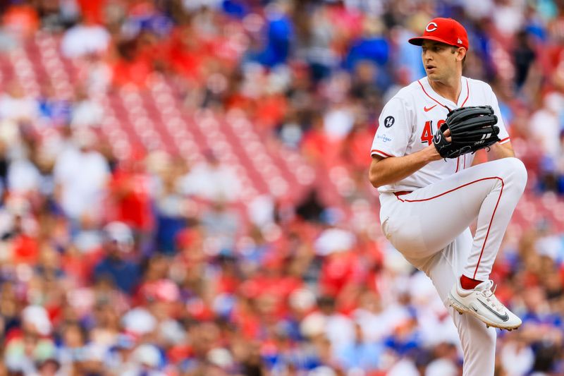 May 25, 2025; Cincinnati, Ohio, USA; Cincinnati Reds starting pitcher Nick Lodolo (40) pitches against the Chicago Cubs in the first inning at Great American Ball Park. Mandatory Credit: Katie Stratman-Imagn Images