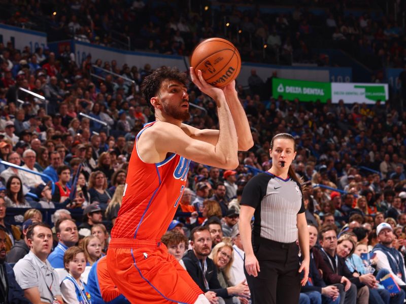 OKLAHOMA CITY, OK - FEBRUARY 2:  Chet Holmgren #7 of the Oklahoma City Thunder shoots a three point basket during the game  on February 2, 2024 at Paycom Arena in Oklahoma City, Oklahoma. NOTE TO USER: User expressly acknowledges and agrees that, by downloading and or using this photograph, User is consenting to the terms and conditions of the Getty Images License Agreement. Mandatory Copyright Notice: Copyright 2024 NBAE (Photo by Zach Beeker/NBAE via Getty Images)