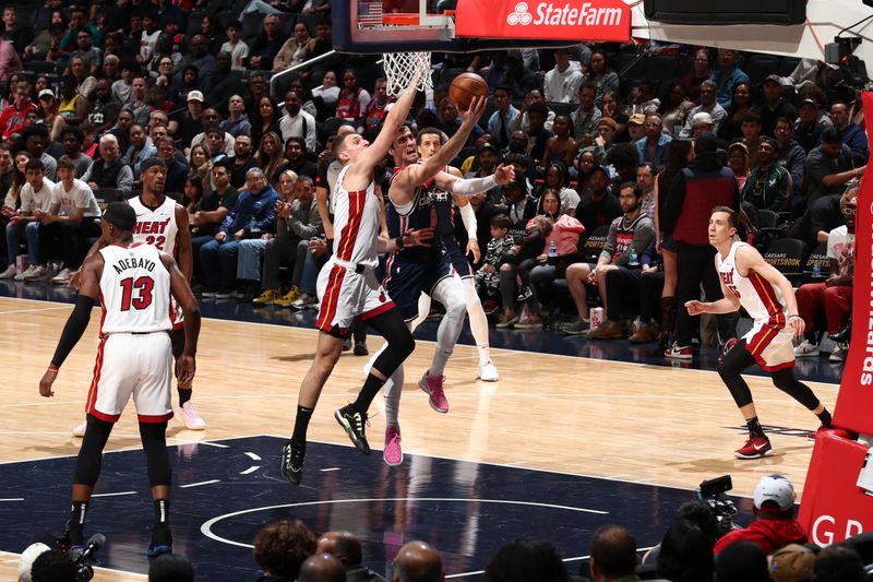 Miami Heat Heats Up the Court Against Washington Wizards in Mexico City