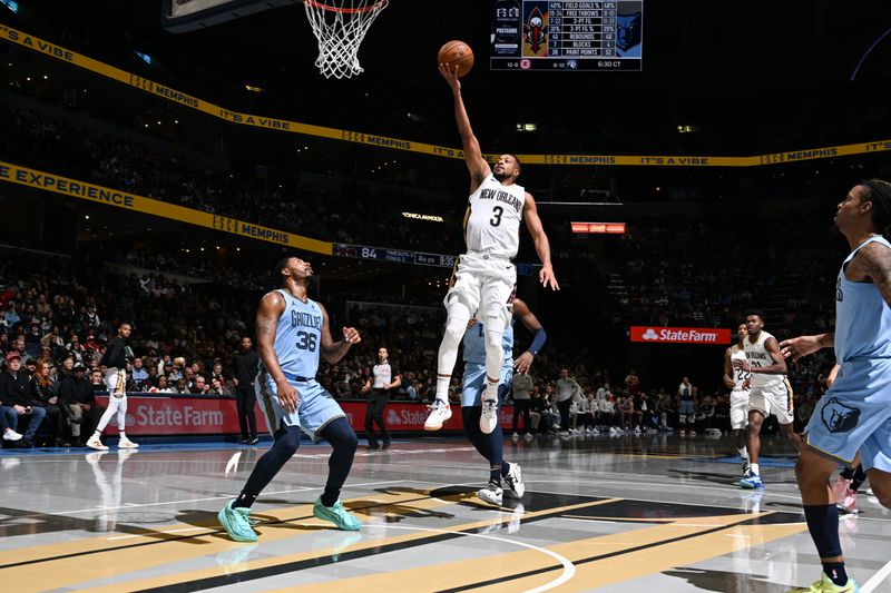 MEMPHIS, TN - NOVEMBER 29: CJ McCollum #3 of the New Orleans Pelicans drives to the basket during the game against the Memphis Grizzlies during the Emirates NBA Cup game on November 29, 2024 at FedExForum in Memphis, Tennessee. NOTE TO USER: User expressly acknowledges and agrees that, by downloading and or using this photograph, User is consenting to the terms and conditions of the Getty Images License Agreement. Mandatory Copyright Notice: Copyright 2024 NBAE (Photo by Grant Burke/NBAE via Getty Images)