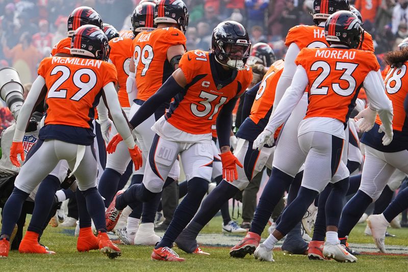 Denver Broncos safety Justin Simmons (31) prior to the game against the Los Angeles Chargers of an NFL football game Sunday December 31, 2023, in Denver. (AP Photo/Bart Young)