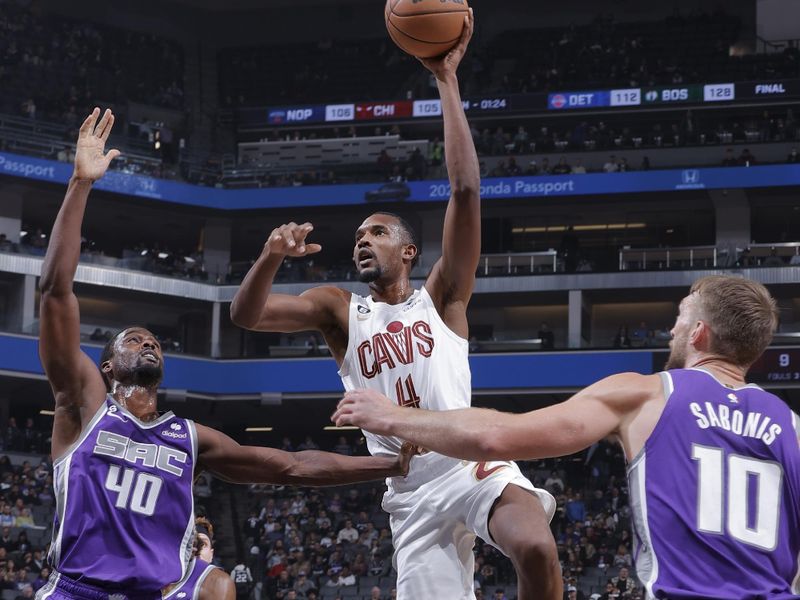 SACRAMENTO, CA - NOVEMBER 9: Evan Mobley #4 of the Cleveland Cavaliers shoots the ball during the game against the Sacramento Kings on November 9, 2022 at Golden 1 Center in Sacramento, California. NOTE TO USER: User expressly acknowledges and agrees that, by downloading and or using this Photograph, user is consenting to the terms and conditions of the Getty Images License Agreement. Mandatory Copyright Notice: Copyright 2022 NBAE (Photo by Rocky Widner/NBAE via Getty Images)