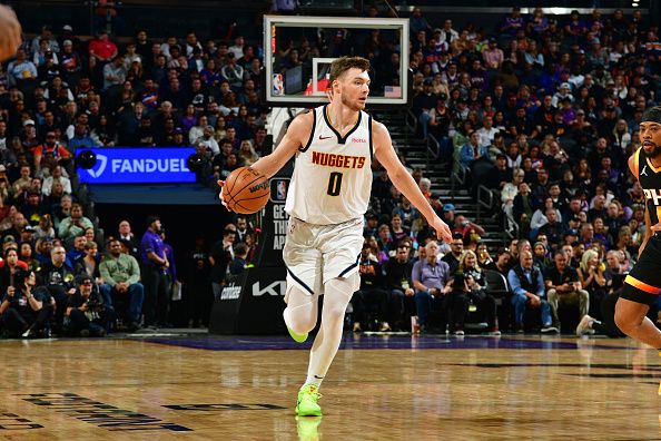 Phoenix Suns Blaze Trail to Ball Arena for Showdown with Denver Nuggets