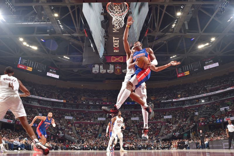 CLEVELAND, OH - OCTOBER 25: Jaden Ivey #23 of the Detroit Pistons drives to the basket during the game against the Cleveland Cavaliers on October 25, 2024 at Rocket Mortgage FieldHouse in Cleveland, Ohio. NOTE TO USER: User expressly acknowledges and agrees that, by downloading and/or using this Photograph, user is consenting to the terms and conditions of the Getty Images License Agreement. Mandatory Copyright Notice: Copyright 2024 NBAE (Photo by David Liam Kyle/NBAE via Getty Images)