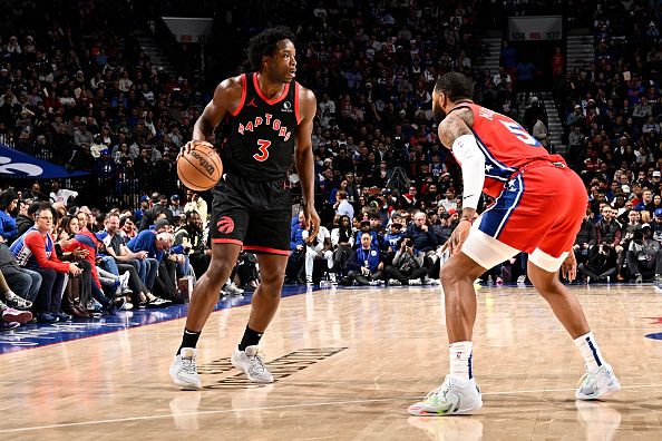 PHILADELPHIA, PA - DECEMBER 22:  OG Anunoby #3 of the Toronto Raptors handles the ball during the game against the Philadelphia 76ers on December 22, 2023 at the Wells Fargo Center in Philadelphia, Pennsylvania NOTE TO USER: User expressly acknowledges and agrees that, by downloading and/or using this Photograph, user is consenting to the terms and conditions of the Getty Images License Agreement. Mandatory Copyright Notice: Copyright 2023 NBAE (Photo by David Dow/NBAE via Getty Images)