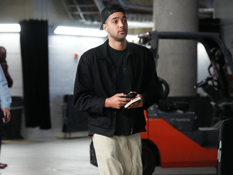 DALLAS, TX - JANUARY 27: Trey Lyles #41 of the Sacramento Kings arrives to the arena before the game on January 27, 2024 at the American Airlines Center in Dallas, Texas. NOTE TO USER: User expressly acknowledges and agrees that, by downloading and or using this photograph, User is consenting to the terms and conditions of the Getty Images License Agreement. Mandatory Copyright Notice: Copyright 2024 NBAE (Photo by Glenn James/NBAE via Getty Images)