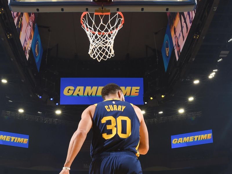 SAN FRANCISCO, CA - JANUARY 25: Stephen Curry #30 of the Golden State Warriors look on before the game  on January 25, 2024 at Chase Center in San Francisco, California. NOTE TO USER: User expressly acknowledges and agrees that, by downloading and or using this photograph, user is consenting to the terms and conditions of Getty Images License Agreement. Mandatory Copyright Notice: Copyright 2024 NBAE (Photo by Noah Graham/NBAE via Getty Images)