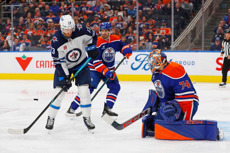 Winnipeg Jets Dominate Edmonton Oilers with Stellar Performance at Rogers Place