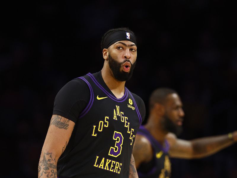 LOS ANGELES, CALIFORNIA - JANUARY 15:  Anthony Davis #3 of the Los Angeles Lakersin the first half at Crypto.com Arena on January 15, 2024 in Los Angeles, California.  NOTE TO USER: User expressly acknowledges and agrees that, by downloading and/or using this photograph, user is consenting to the terms and conditions of the Getty Images License Agreement.  (Photo by Ronald Martinez/Getty Images)