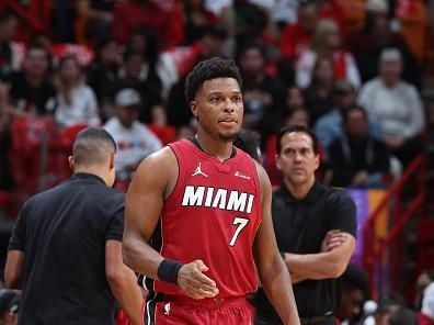 MIAMI, FL - DECEMBER 25:  Kyle Lowry #7 of the Miami Heat looks on during the game against the Philadelphia 76ers on December 25, 2023 at Kaseya Center in Miami, Florida. NOTE TO USER: User expressly acknowledges and agrees that, by downloading and or using this Photograph, user is consenting to the terms and conditions of the Getty Images License Agreement. Mandatory Copyright Notice: Copyright 2023 NBAE (Photo by David Sherman/NBAE via Getty Images)