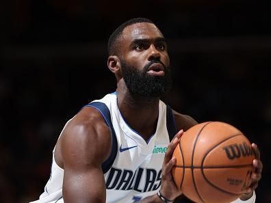 MEMPHIS, TN - OCTOBER 30: Tim Hardaway Jr. #10 of the Dallas Mavericks shoots a free throw during the game against the Memphis Grizzlies on October 30, 2023 at FedExForum in Memphis, Tennessee. NOTE TO USER: User expressly acknowledges and agrees that, by downloading and or using this photograph, User is consenting to the terms and conditions of the Getty Images License Agreement. Mandatory Copyright Notice: Copyright 2023 NBAE (Photo by Joe Murphy/NBAE via Getty Images)