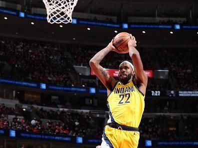 CHICAGO, IL - DECEMBER 28: Isaiah Jackson #22 of the Indiana Pacers dunks the ball during the game against the Chicago Bulls on December 28, 2023 at United Center in Chicago, Illinois. NOTE TO USER: User expressly acknowledges and agrees that, by downloading and or using this photograph, User is consenting to the terms and conditions of the Getty Images License Agreement. Mandatory Copyright Notice: Copyright 2023 NBAE (Photo by Jeff Haynes/NBAE via Getty Images)