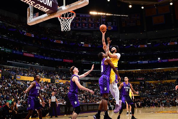 LOS ANGELES, CA - NOVEMBER 15: Anthony Davis #3 of the Los Angeles Lakers shoots the ball during the game against the Sacramento Kings on November 15, 2023 at Crypto.Com Arena in Los Angeles, California. NOTE TO USER: User expressly acknowledges and agrees that, by downloading and/or using this Photograph, user is consenting to the terms and conditions of the Getty Images License Agreement. Mandatory Copyright Notice: Copyright 2023 NBAE (Photo by Adam Pantozzi/NBAE via Getty Images)