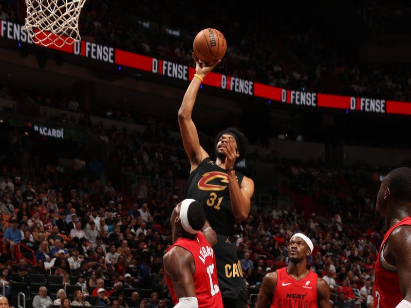 MIAMI, FL - DECEMBER 8: Jarrett Allen #31 of the Cleveland Cavaliers shoots the ball during the game against the Miami Heat on December 8, 2024 at Kaseya Center in Miami, Florida. NOTE TO USER: User expressly acknowledges and agrees that, by downloading and or using this Photograph, user is consenting to the terms and conditions of the Getty Images License Agreement. Mandatory Copyright Notice: Copyright 2024 NBAE (Photo by Issac Baldizon/NBAE via Getty Images)