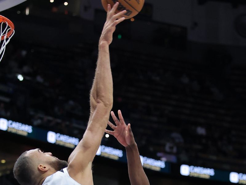 NEW ORLEANS, LOUISIANA - JANUARY 07: Rudy Gobert #27 of the Minnesota Timberwolves blocks a shot from Yves Missi #21 of the New Orleans Pelicans during the first half at the Smoothie King Center on January 07, 2025 in New Orleans, Louisiana. NOTE TO USER: User expressly acknowledges and agrees that, by downloading and or using this Photograph, user is consenting to the terms and conditions of the Getty Images License Agreement. (Photo by Jonathan Bachman/Getty Images)