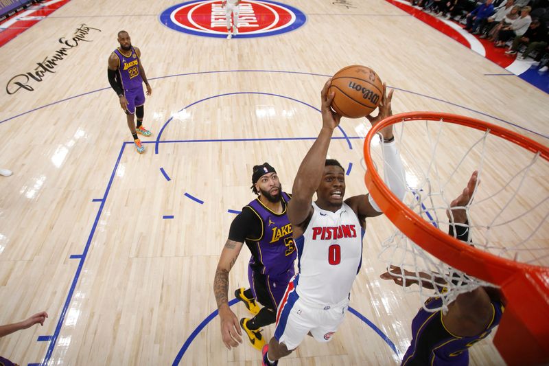 DETROIT, MI - NOVEMBER 4: Jalen Duren #0 of the Detroit Pistons drives to the basket during the game against the Los Angeles Lakers on November 4, 2024 at Little Caesars Arena in Detroit, Michigan. NOTE TO USER: User expressly acknowledges and agrees that, by downloading and/or using this photograph, User is consenting to the terms and conditions of the Getty Images License Agreement. Mandatory Copyright Notice: Copyright 2024 NBAE (Photo by Brian Sevald/NBAE via Getty Images)