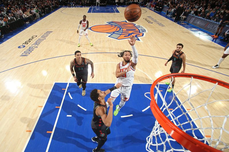 NEW YORK, NY - JANUARY 18: Jalen Brunson #11 of the New York Knicks shoots the ball during the game against the Washington Wizards on January 18, 2024 at Madison Square Garden in New York City, New York. NOTE TO USER: User expressly acknowledges and agrees that, by downloading and or using this photograph, User is consenting to the terms and conditions of the Getty Images License Agreement. Mandatory Copyright Notice: Copyright 2024 NBAE  (Photo by Nathaniel S. Butler/NBAE via Getty Images)