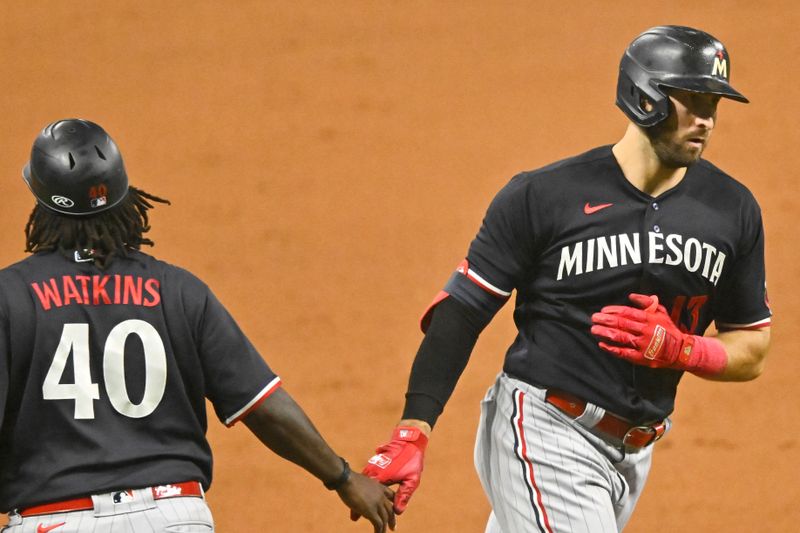 Twins Overcome Royals in Late Rally at Kauffman Stadium, Record Now 2-0