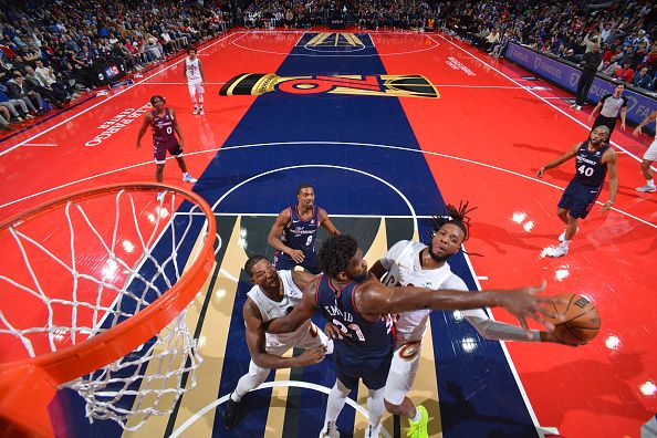 PHILADELPHIA, PA - NOVEMBER 21: Darius Garland #10 of the Cleveland Cavaliers drives to the basket during the game against the Philadelphia 76ers during the In-Season Tournament on November 21, 2023 at the Wells Fargo Center in Philadelphia, Pennsylvania NOTE TO USER: User expressly acknowledges and agrees that, by downloading and/or using this Photograph, user is consenting to the terms and conditions of the Getty Images License Agreement. Mandatory Copyright Notice: Copyright 2023 NBAE (Photo by Jesse D. Garrabrant/NBAE via Getty Images)