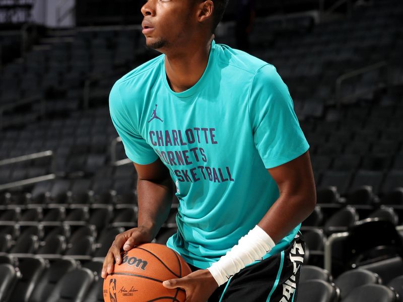 CHARLOTTE, NC - OCTOBER 15: Brandon Miller #24 of the Charlotte Hornets shoots the ball before the game against the Oklahoma City Thunder on October 15, 2023 at Spectrum Center in Charlotte, North Carolina. NOTE TO USER: User expressly acknowledges and agrees that, by downloading and or using this photograph, User is consenting to the terms and conditions of the Getty Images License Agreement. Mandatory Copyright Notice: Copyright 2023 NBAE (Photo by Kent Smith/NBAE via Getty Images)