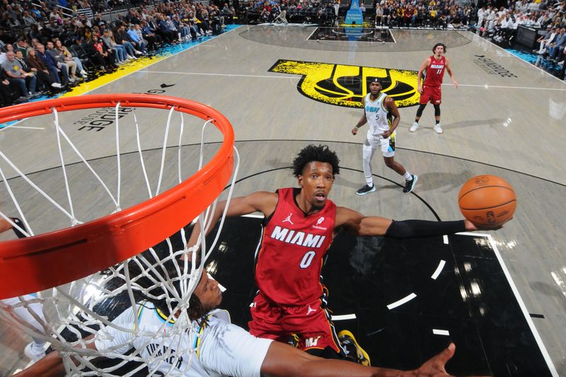 INDIANAPOLIS, IN - NOVEMBER 17: Josh Richardson #0 of the Miami Heat drives to the basket during the game against the Indiana Pacers on November 17, 2024 at Gainbridge Fieldhouse in Indianapolis, Indiana. NOTE TO USER: User expressly acknowledges and agrees that, by downloading and or using this Photograph, user is consenting to the terms and conditions of the Getty Images License Agreement. Mandatory Copyright Notice: Copyright 2024 NBAE (Photo by Ron Hoskins/NBAE via Getty Images)